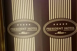 Бассейн в гостинице Президент-Отель